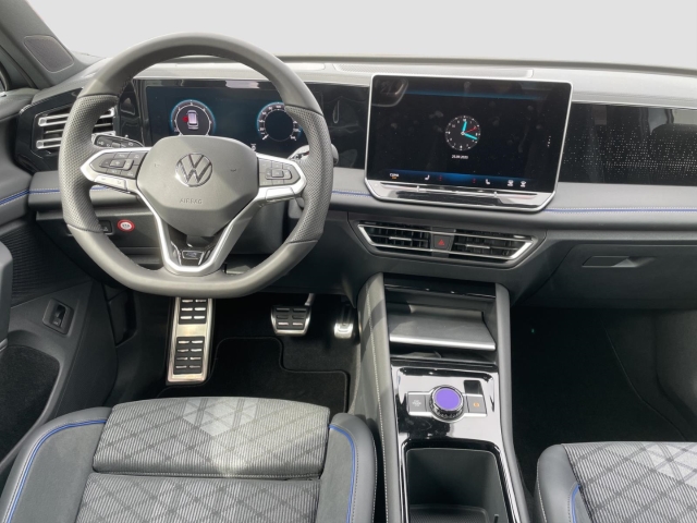 Tiguan R-Line 2.0 TDI 4MOTION DSG*AHK*Navi*ACC*