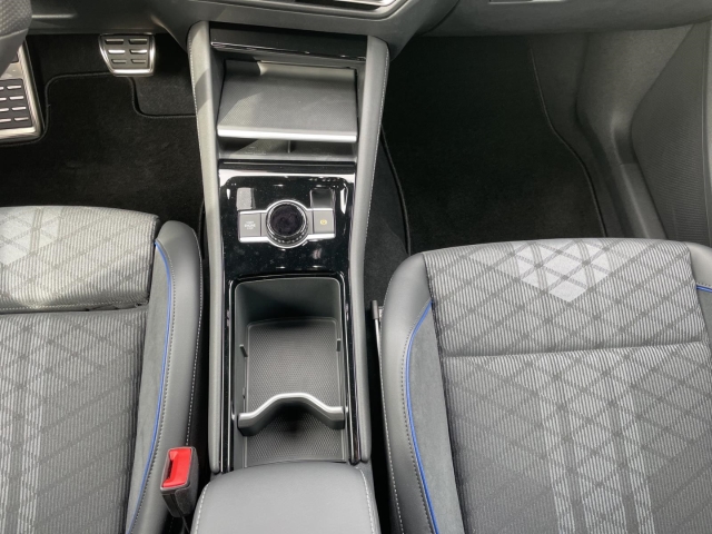 Tiguan R-Line 2.0 TDI 4MOTION DSG*AHK*Navi*ACC*