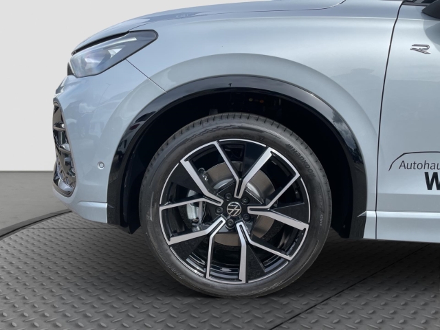 Tiguan R-Line 2.0 TDI 4MOTION DSG*AHK*Navi*ACC*
