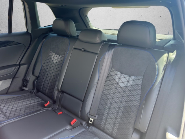 Tiguan R-Line 2.0 TDI 4MOTION DSG*AHK*Navi*ACC*