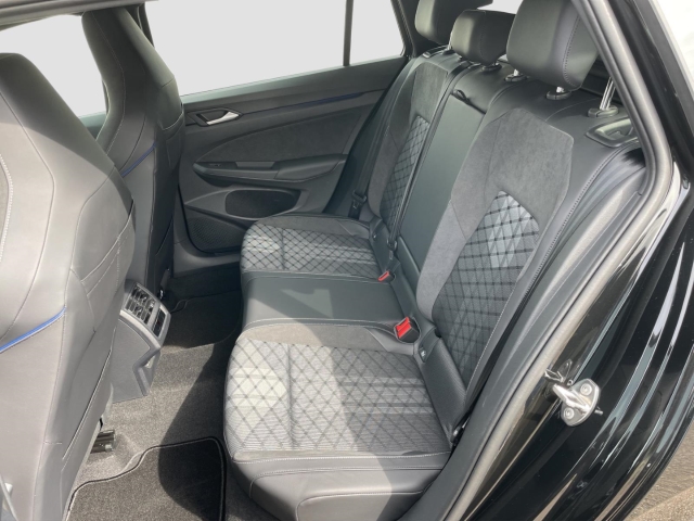 Golf Variant VIII R-Line 1.5 eTSI DSG*AHK*Panodach*Navi*
