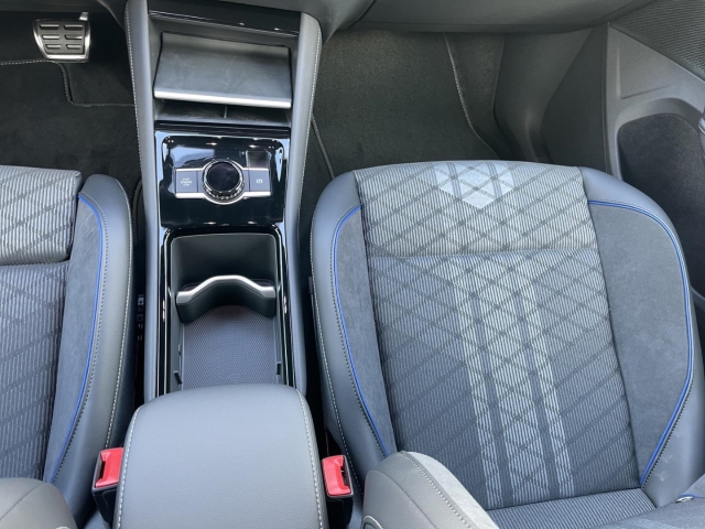 Tayron R-Line 4Motion 2.0 TSI DSG*Sportpaket*AHK*