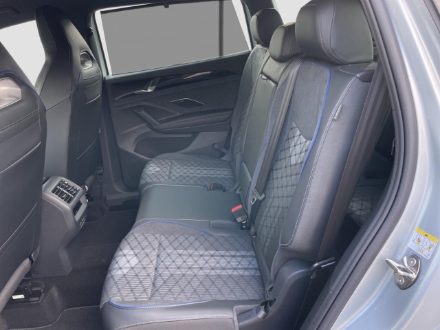 Tayron R-Line 4Motion 2.0 TSI DSG*Sportpaket*AHK*