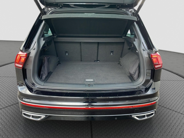 Tiguan R-Line 2.0 TDI*AHK*Navi*LED*