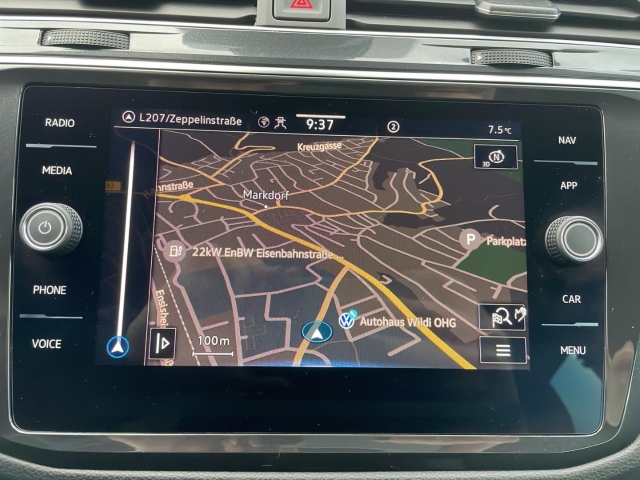 Tiguan R-Line 2.0 TDI*AHK*Navi*LED*