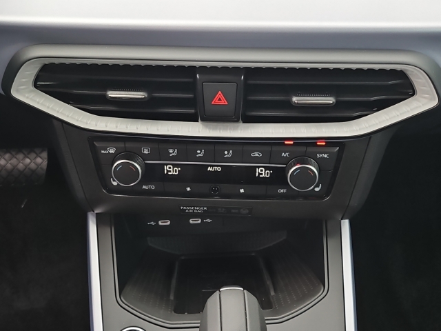 Arona FR 1.0 TSI DSG*Navi*LED*ACC*RüKa*SHZ*