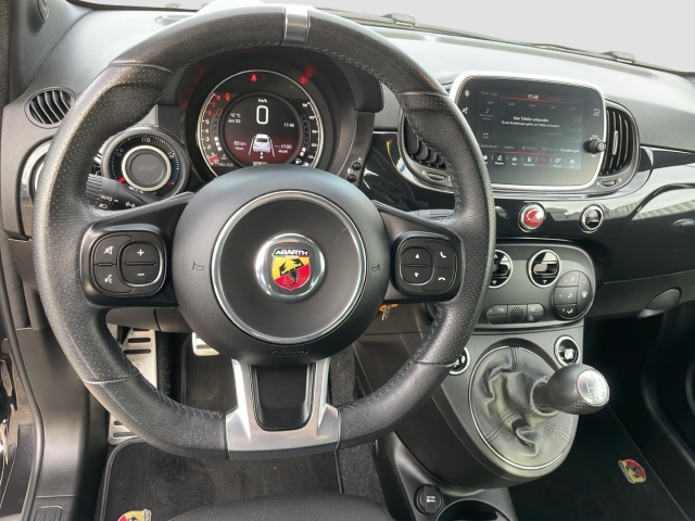 500 595 1.4 T-Jet 16V*Navi*Apple CarPlay*