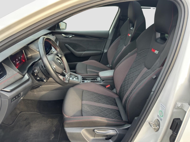 Octavia Combi RS 2.0 TDI DSG*PANO*LED*HEAD-UP*