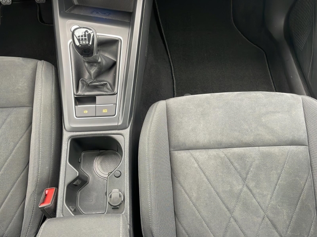 Golf VIII Life 2.0 TDI*PANO*Navi*LED*ACC*