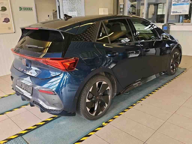 Born 62 kWh*Navi*LED*ACC*KEYLESS*RüKa*SHZ*