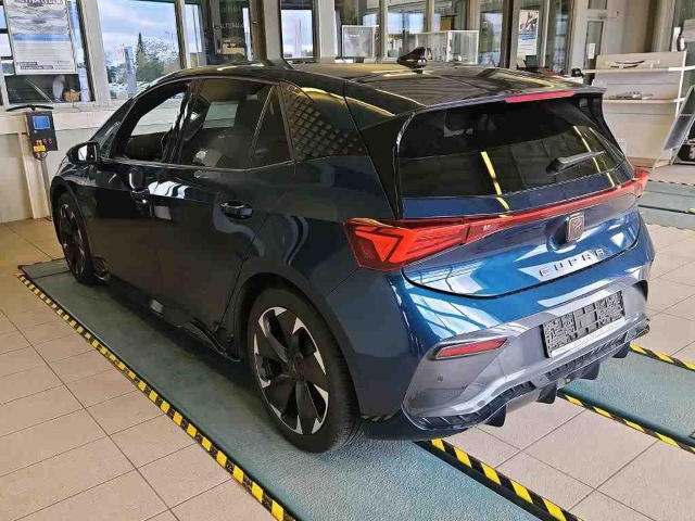 Born 62 kWh*Navi*LED*ACC*KEYLESS*RüKa*SHZ*