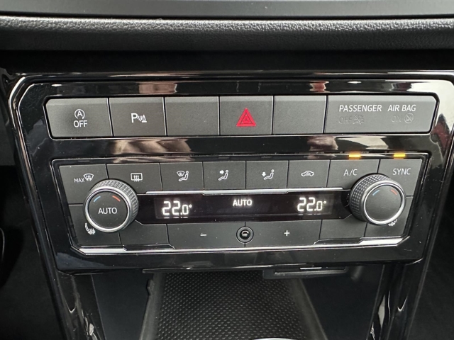 T-Cross Style 1.0 TSI DSG*AHK*Navi*LED*ACC*