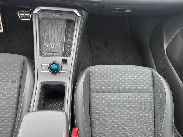 T-Roc R-Line 1.5 eTSI DSG*Navi*LED*ACC*HEAD-UP*