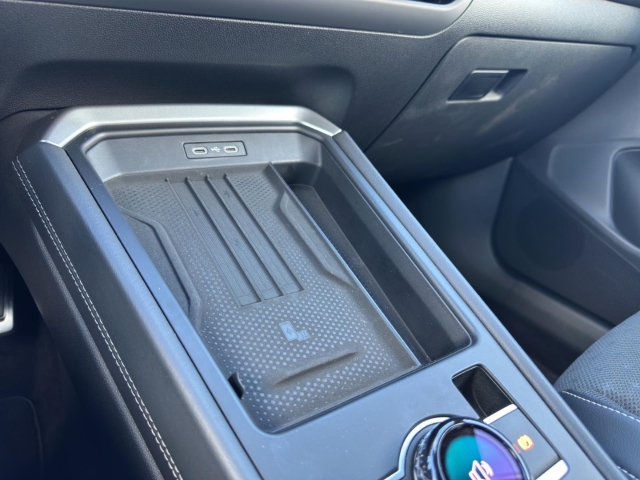 T-Roc R-Line 1.5 eTSI DSG*Navi*LED*ACC*RüKa*