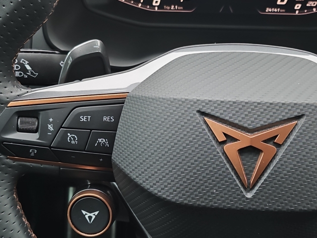 Ateca 4Drive DSG*Navi*LED*AHK*RüKa*ACC*SHZ*