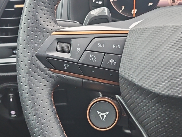 Ateca 4Drive DSG*Navi*LED*AHK*RüKa*ACC*SHZ*