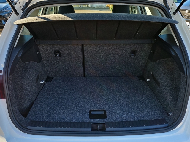 Arona Style 1.0 TSI*AHK*Navi*Apple CarPlay*