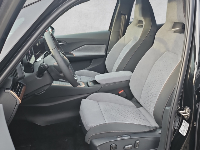 Born 62 kWh Edition*Navi*LED*LED*ACC*Temp*SHZ*