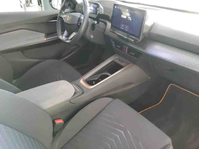 Born 62 kWh*Navi*LED*ACC*RüKa*SHZ*