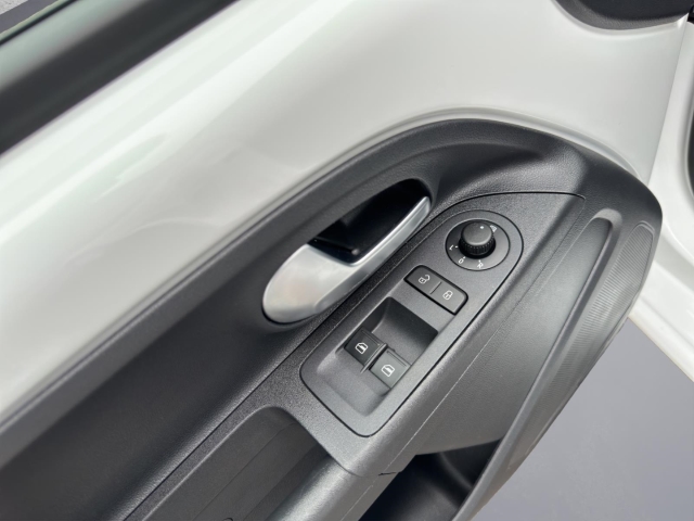 up! Basis 1.0 DAB SHZ Rückfahrkam.Temp PDC