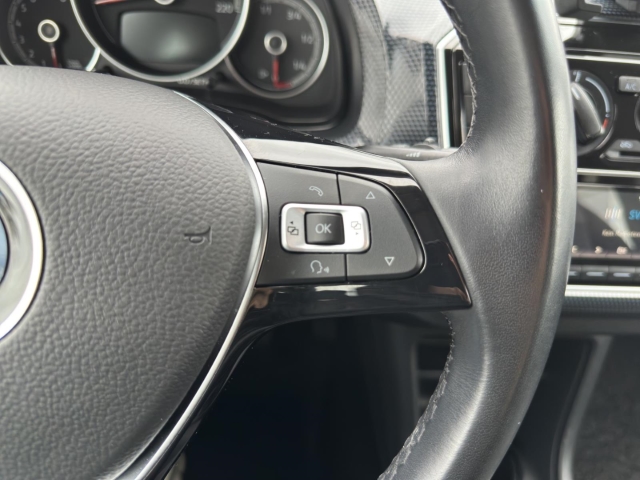 up! Basis 1.0 DAB SHZ Rückfahrkam.Temp PDC