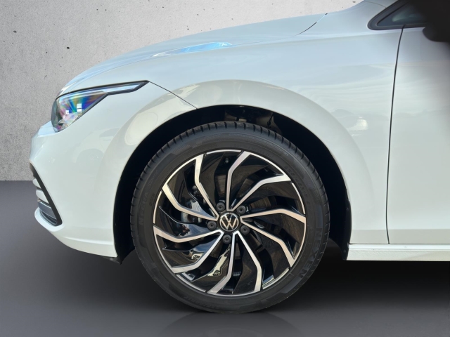 Golf VIII ACTIVE 1.5 TSI*AHK*Navi*LED*Apple CarPlay*