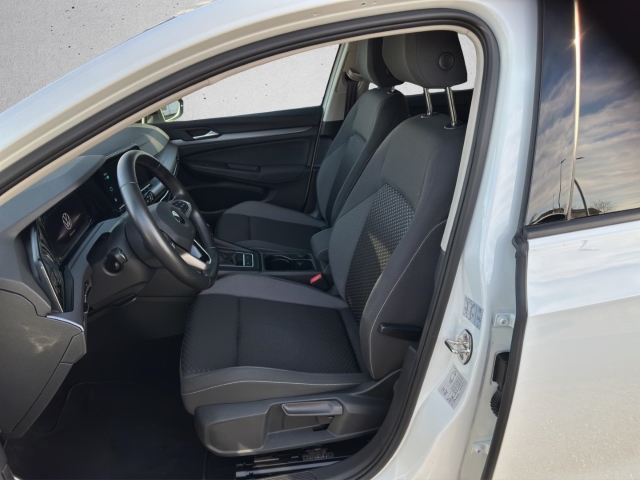 Golf VIII ACTIVE 1.5 TSI*AHK*Navi*LED*Apple CarPlay*