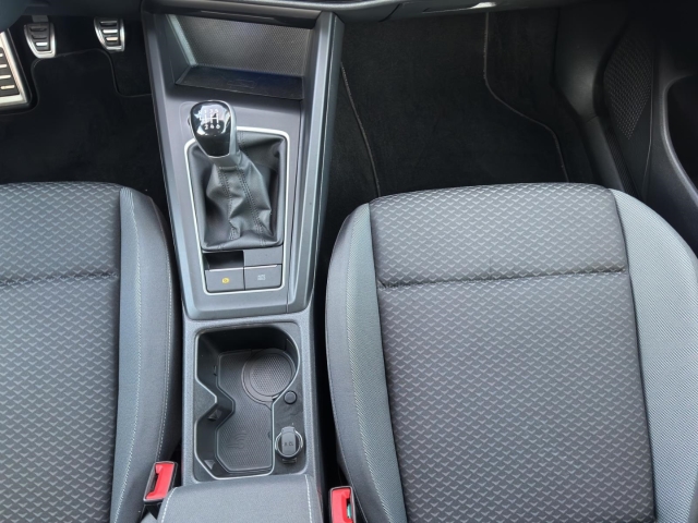 Golf VIII ACTIVE 1.5 TSI*AHK*Navi*LED*Apple CarPlay*