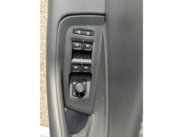 Passat Business 1.5 eTSI DSG*AHK*Navi*360 Kamera*