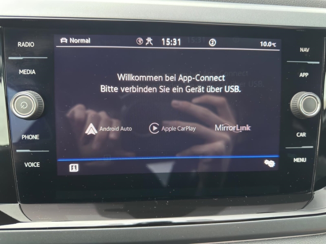 Taigo R-Line 1.5 TSI DSG*AHK*NAVI*