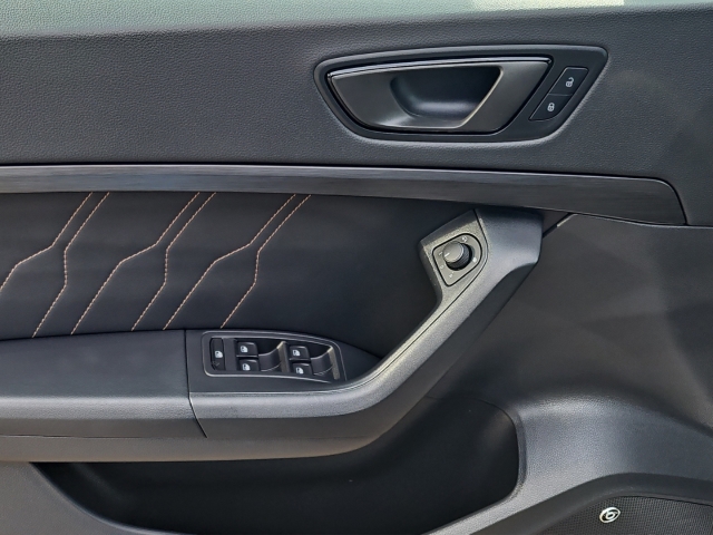 Ateca 4D VZ 2,0 TSI DSG*Navi*LED*Pano*RüKa*ACC*