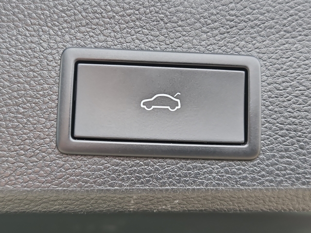 Ateca 4D VZ 2,0 TSI DSG*Navi*LED*Pano*RüKa*ACC*