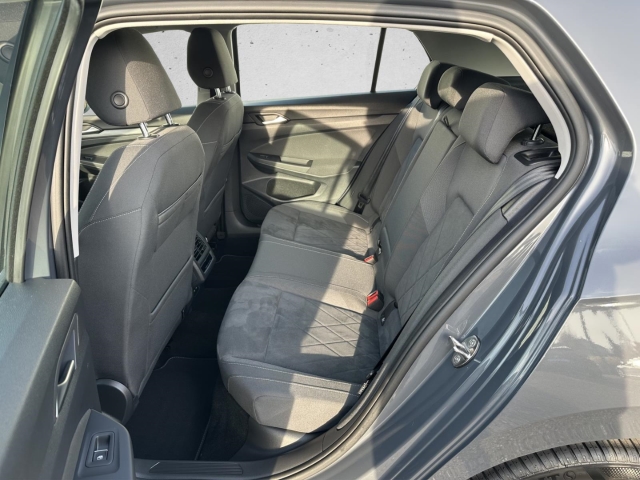 Golf Style VIII 2.0 TDI DSG Navi* LED