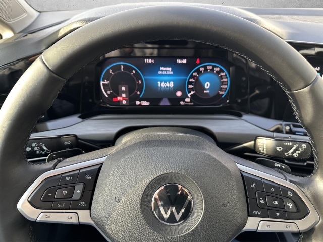 Golf Style VIII 2.0 TDI DSG Navi* LED