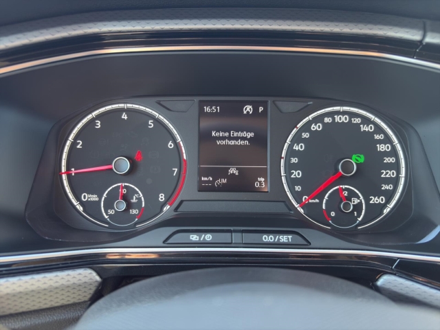 T-Cross 1.0 TSI Active*Navi*LED*RüKa*SHZ*