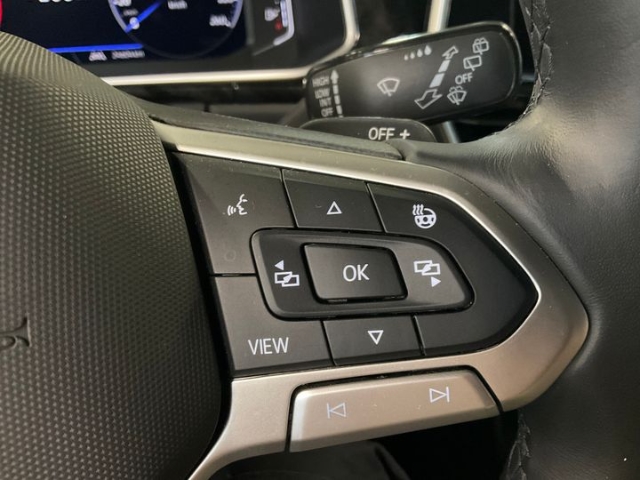 T-Roc R-Line 1.5 TSI DSG*Navi*LED*ACC*