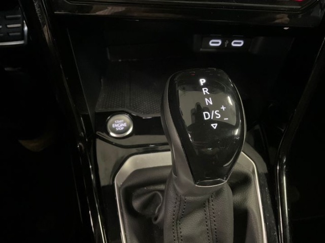 T-Roc R-Line 1.5 TSI DSG*Navi*LED*ACC*