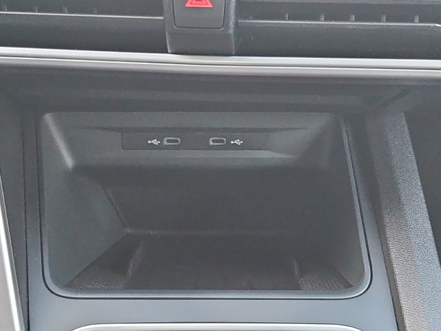 Leon 1,5 eTSI FR *Navi*AHK*LED*PDC*SHZ*