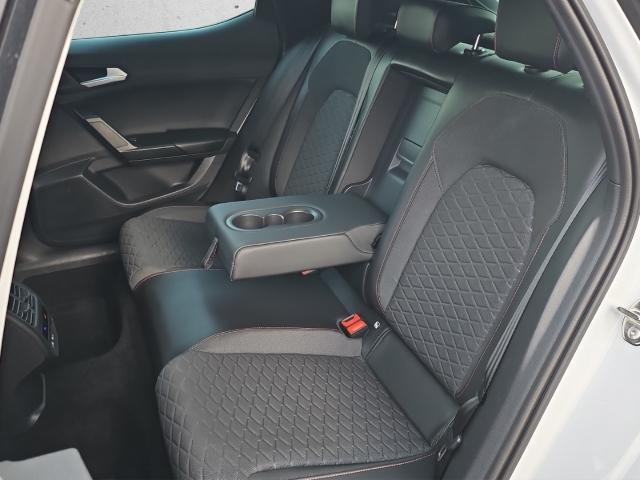 Leon 1,5 eTSI FR *Navi*AHK*LED*PDC*SHZ*