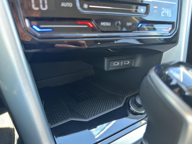 T-Roc Life GOAL 1.5 TSI DSG Navi*LED*ACC