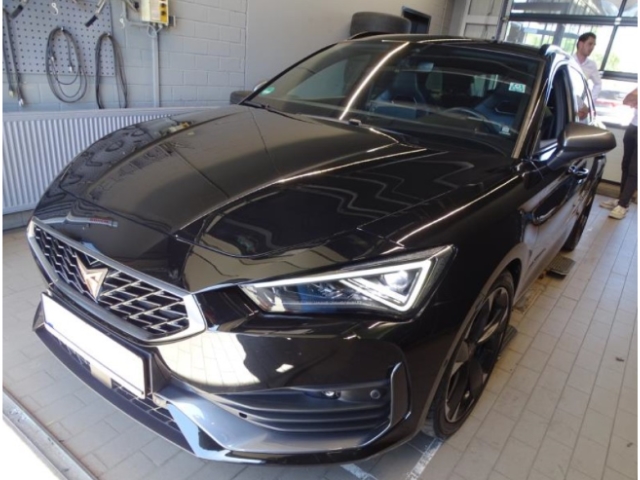 Leon SP 2.0 TSI DSG*Navi*LED*RüKa*SHZ*ACC*DCC*