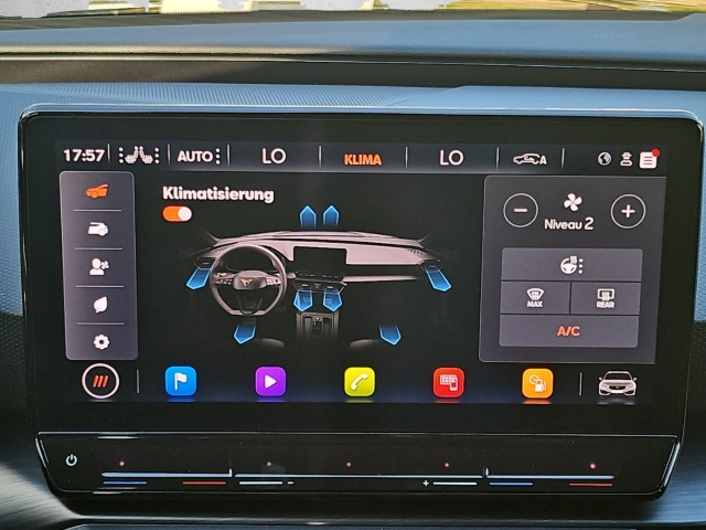 Leon SP 2.0 TSI DSG*Navi*LED*RüKa*SHZ*ACC*DCC*