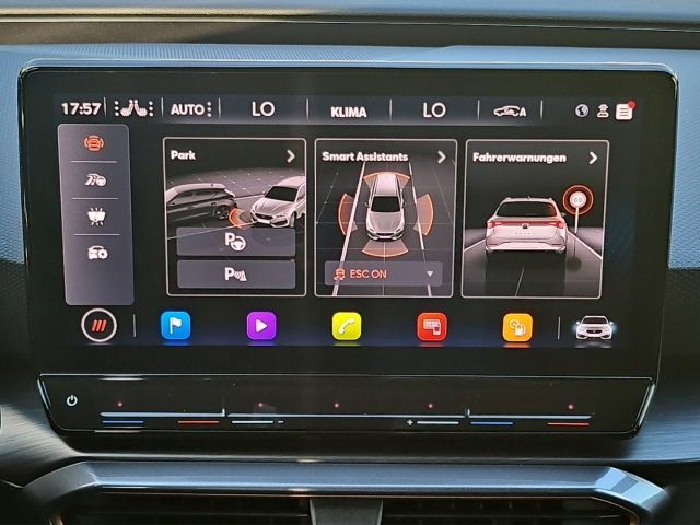Leon SP 2.0 TSI DSG*Navi*LED*RüKa*SHZ*ACC*DCC*