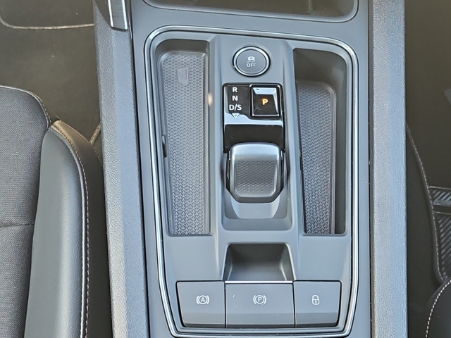 Leon SP 2.0 TSI DSG*Navi*LED*RüKa*SHZ*ACC*DCC*