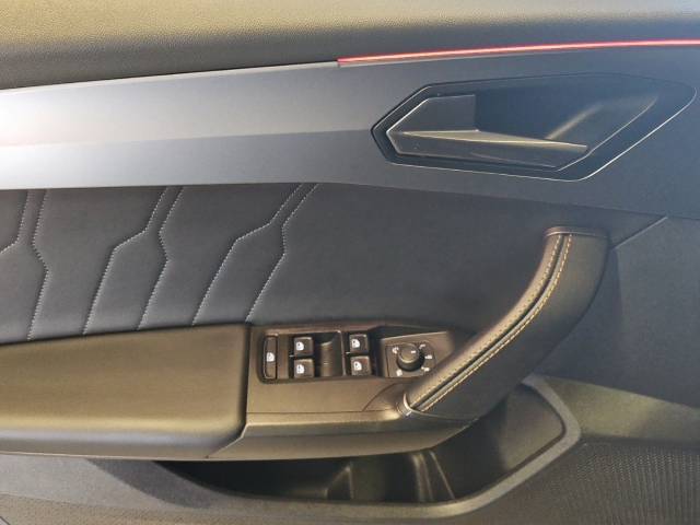 Leon CUPRA 1,5 TSI Basis*Navi*LED*RüKa*SHZ*