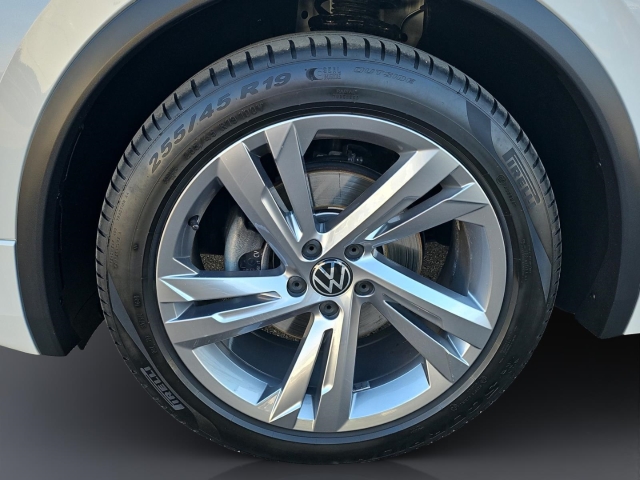 Tiguan R-Line 1.5 TSI DSG Sportpaket*Navi*LED