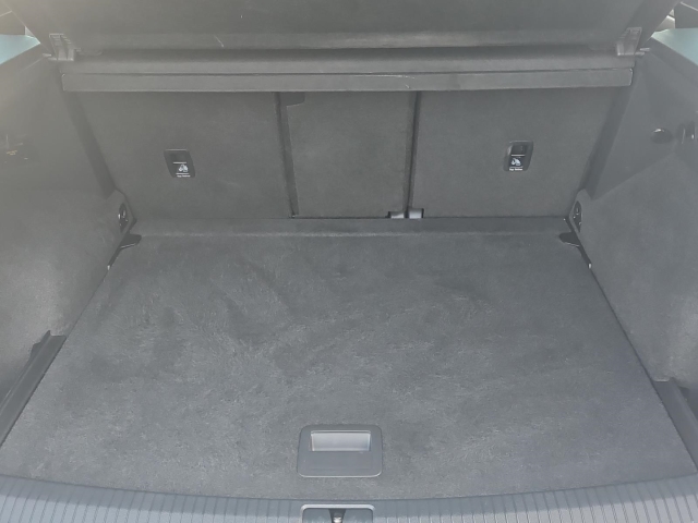 Tiguan R-Line 1.5 TSI DSG Sportpaket*Navi*LED