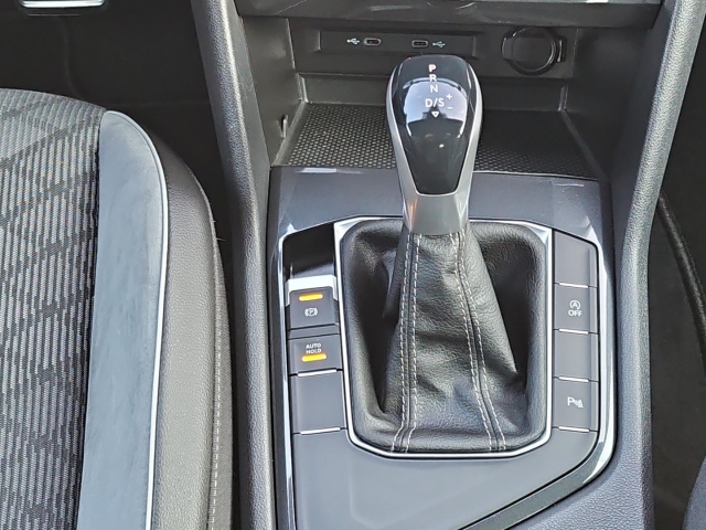 Tiguan R-Line 1.5 TSI DSG Sportpaket*Navi*LED