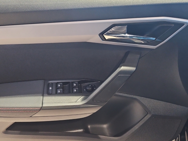 Arona FR DSG*Navi*RüKa*LED*ACC*SHZ*