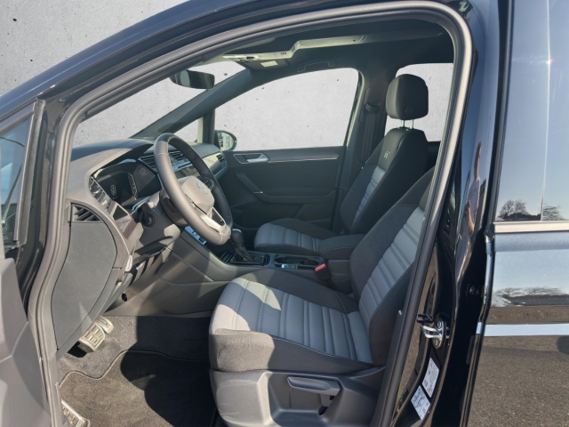 Touran 1.5 TSI Highline OPF R-line*AHK*Navi*RüKa